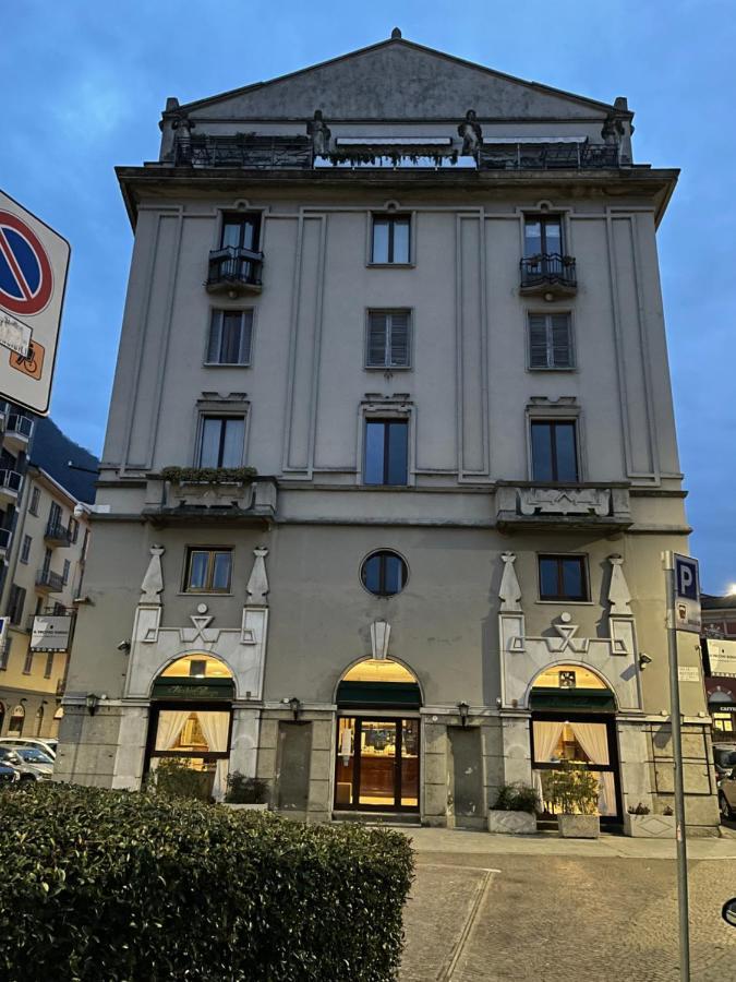 Отель Il Vecchio Borgo Relais Комо Экстерьер фото