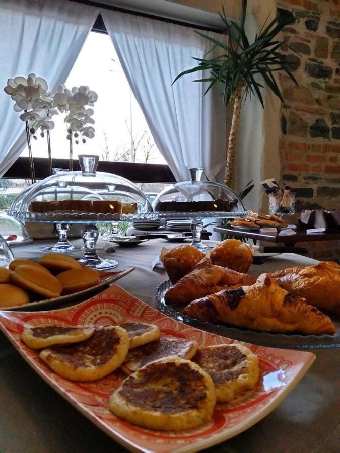 Отель Il Vecchio Borgo Relais Комо Экстерьер фото