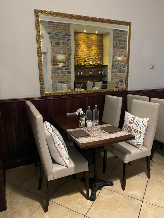 Отель Il Vecchio Borgo Relais Комо Экстерьер фото