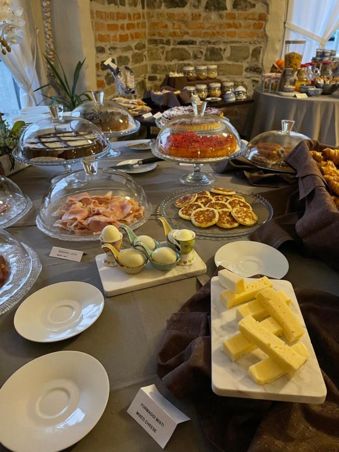 Отель Il Vecchio Borgo Relais Комо Экстерьер фото