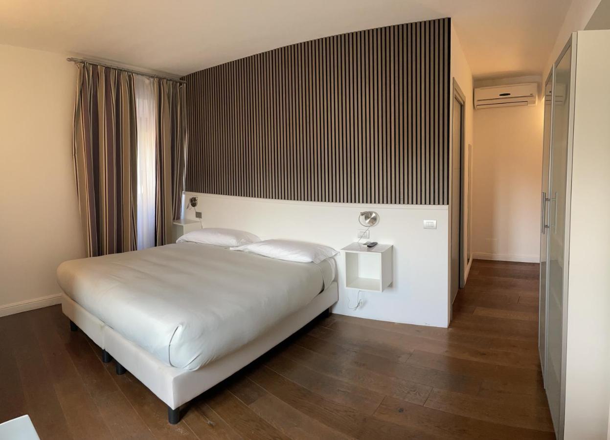 Отель Il Vecchio Borgo Relais Комо Экстерьер фото
