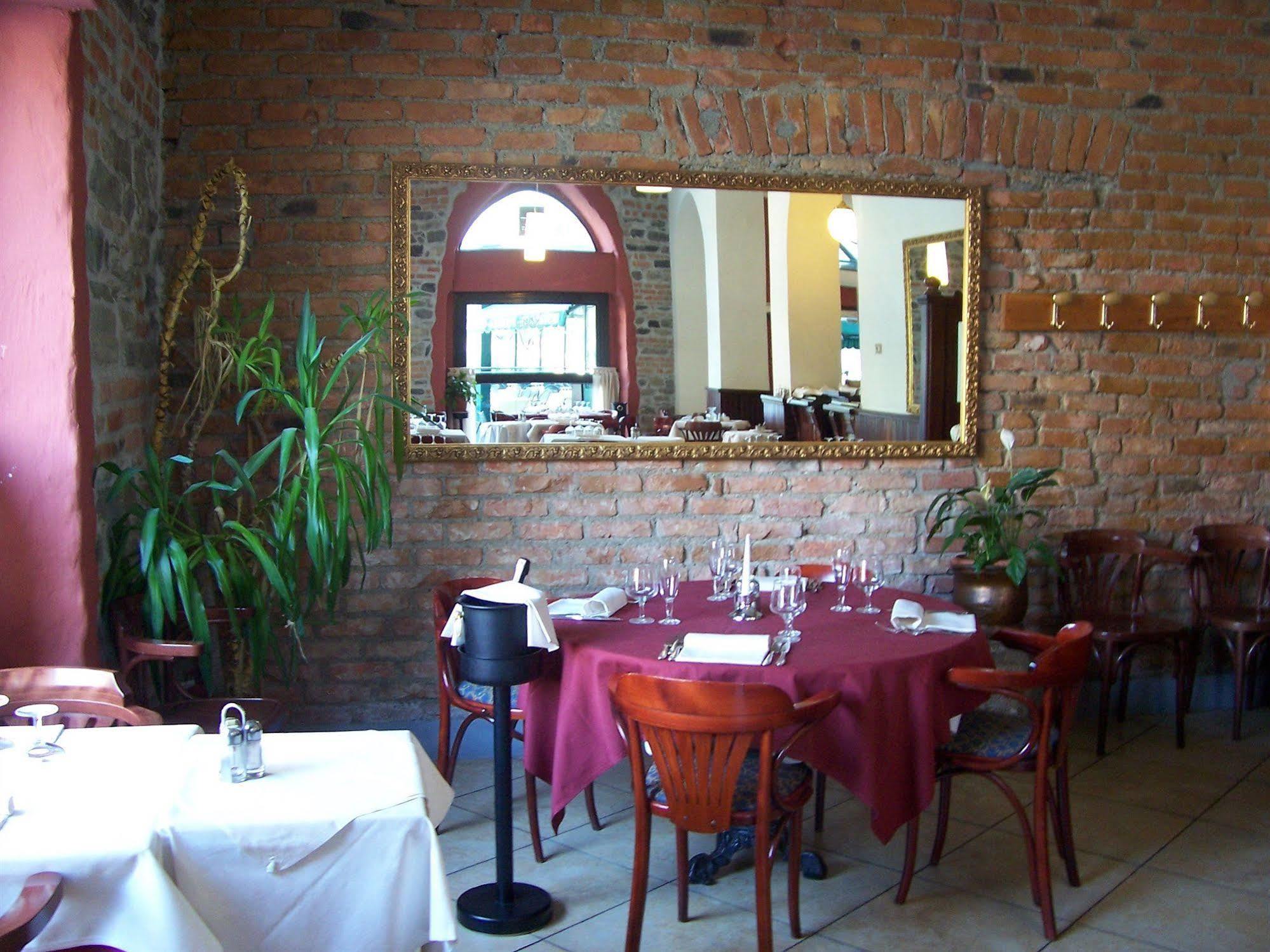 Отель Il Vecchio Borgo Relais Комо Экстерьер фото